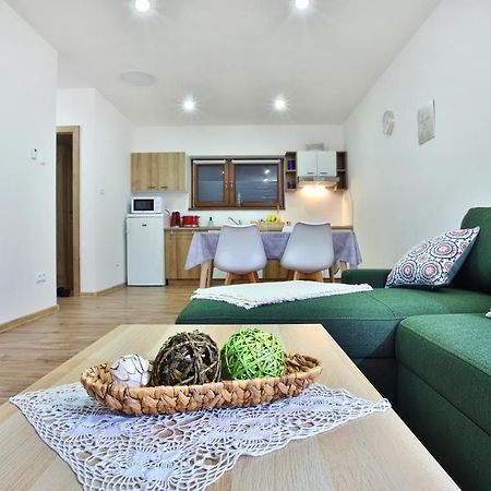 Ferienwohnung Kamilli Bešeňová Exterior foto